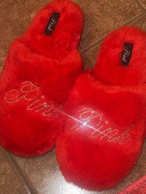 PINK Victoria's Secret Red Fuzzy Rhinestone Script Slippers